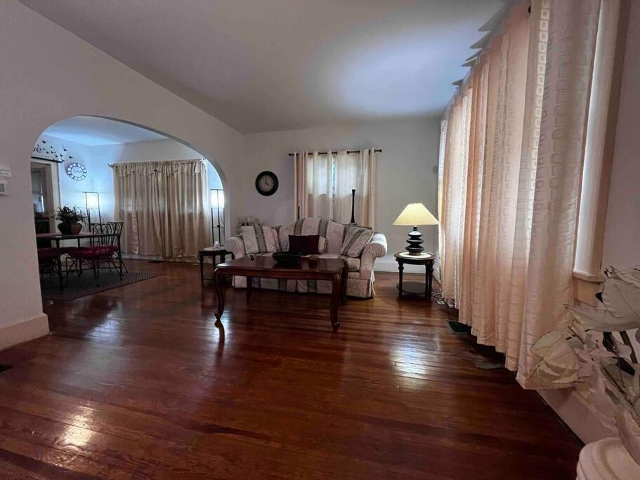 Comfortable 2-Bdrm Spacious Home With Wifi & Patio Indianapolis Ngoại thất bức ảnh