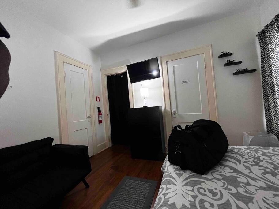 Comfortable 2-Bdrm Spacious Home With Wifi & Patio Indianapolis Ngoại thất bức ảnh